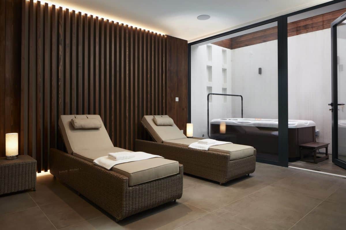 The benefits of having a gym/spa at home